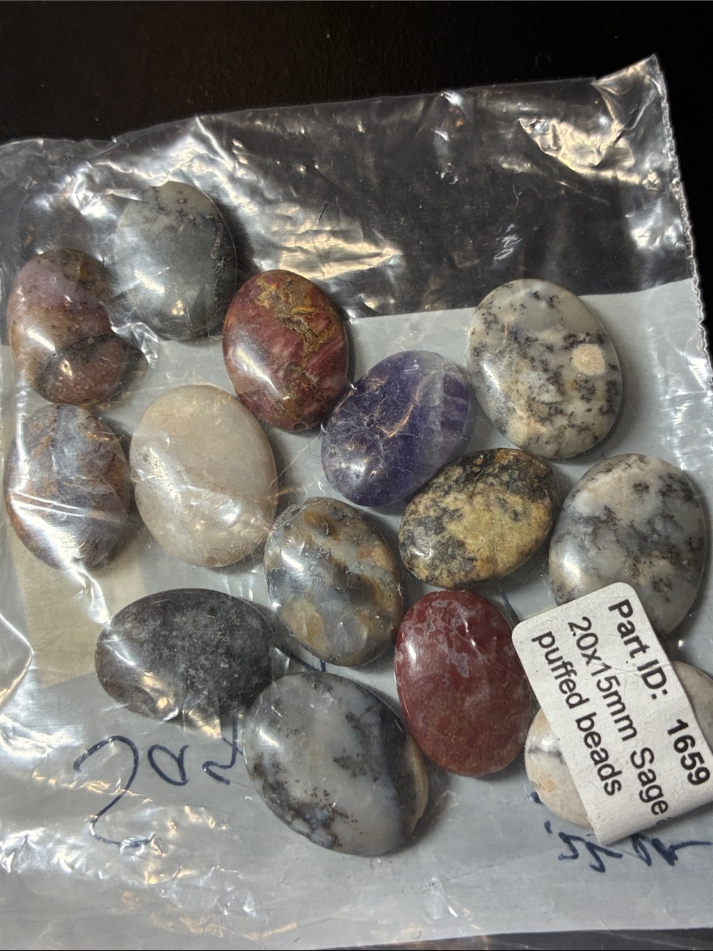 Lot to f 2+ pounds of assorted gemstone beads assorted sizes and colors - Picture 7 of 15